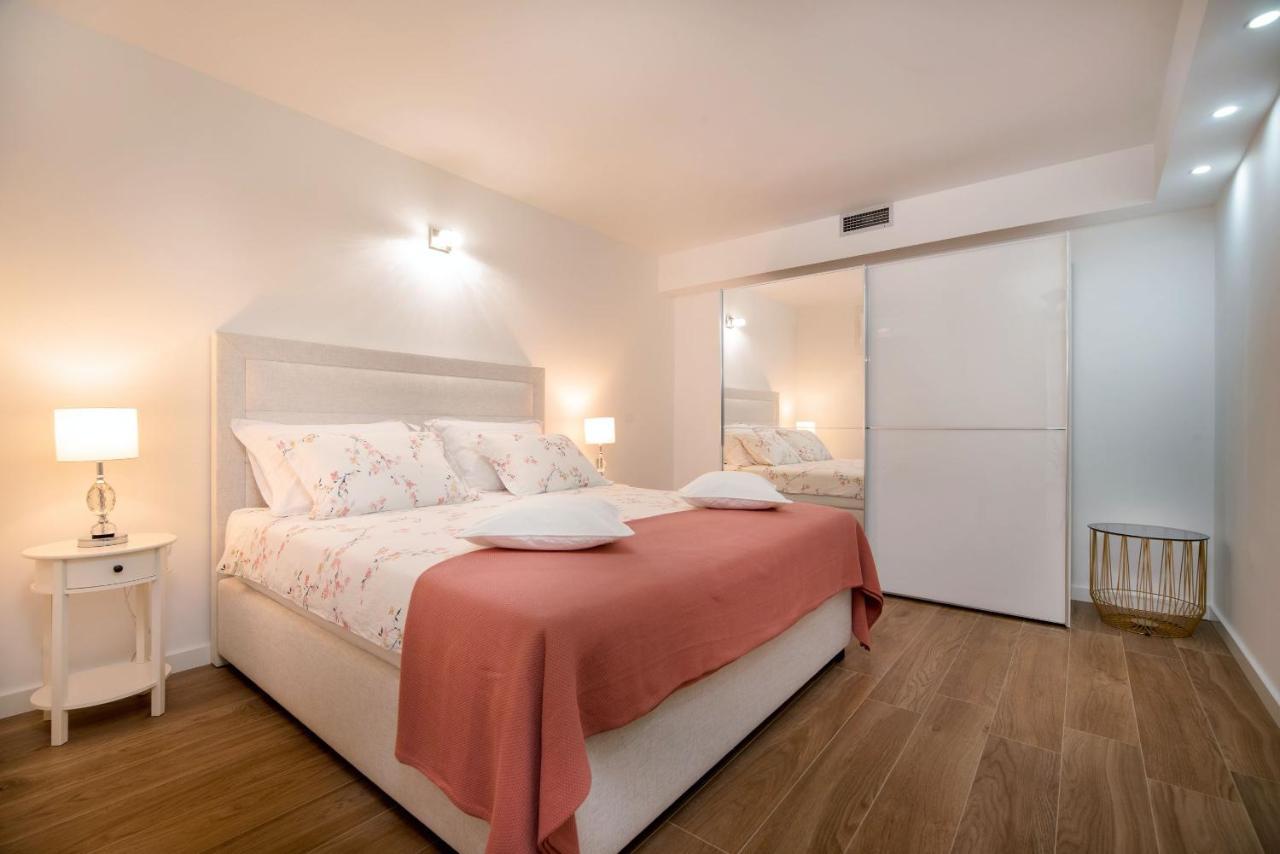 Apartment Amadeo Split Exteriör bild