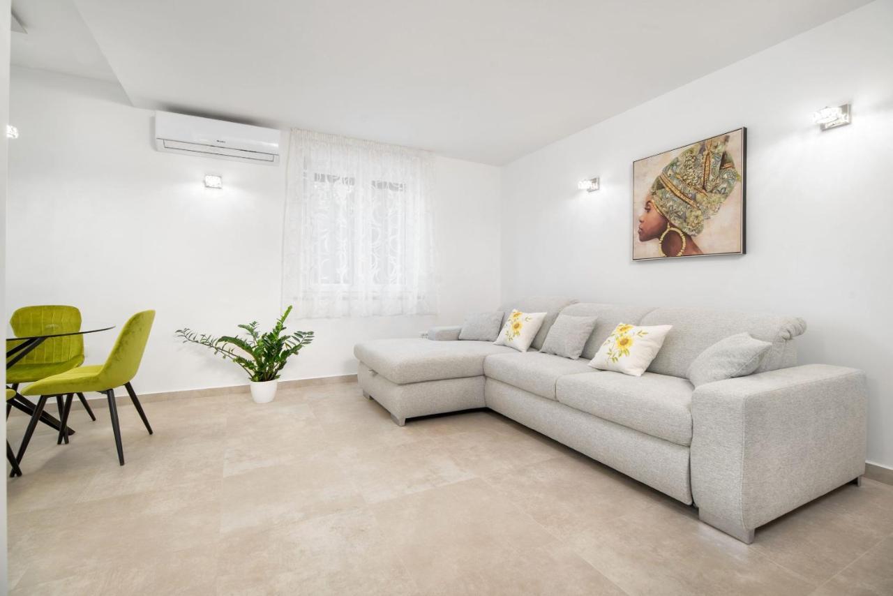 Apartment Amadeo Split Exteriör bild